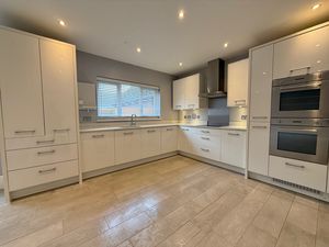 Photo 6- click for photo gallery